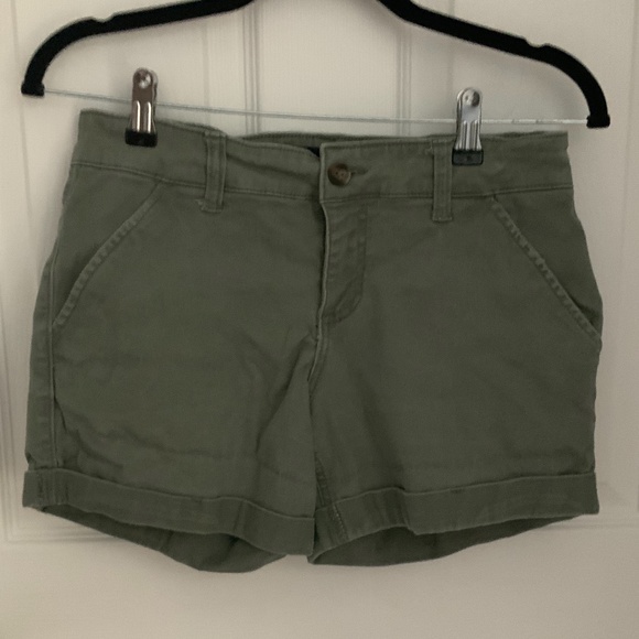 Tan and Army Green Cotton Twill Shorts Bundle - Picture 2 of 3